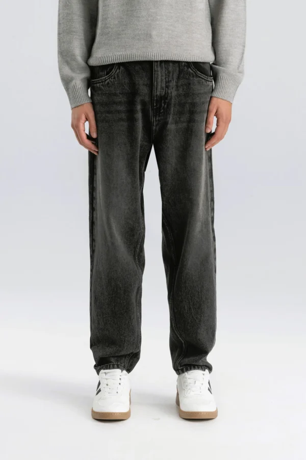 Τζιν με φαρδιά γραμμή