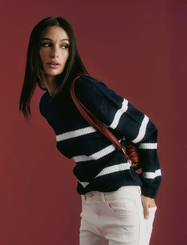 Πουλόβερ με μακριά μανίκια