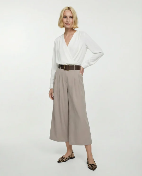 Παντελόνι με πιέτες