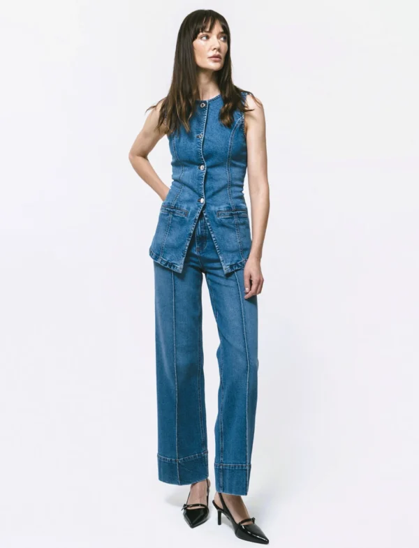 Τζιν με φαρδύ μπατζάκι