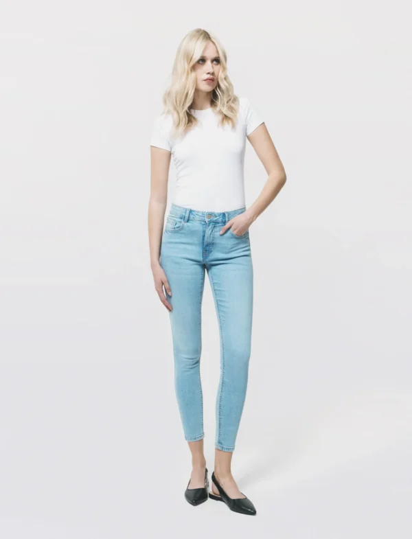 Στενό τζιν χαμηλοκάβαλο