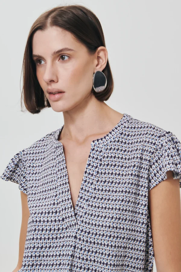 Μπλούζα με λαιμόκοψη V