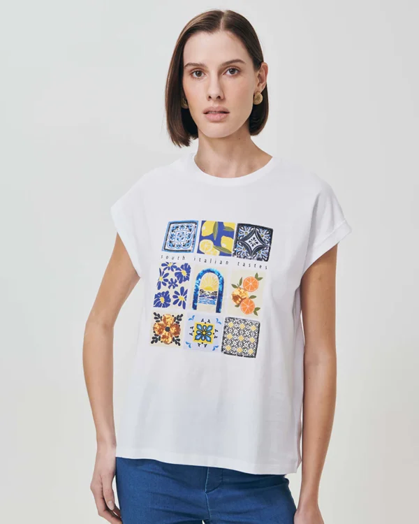 Κοντομάνικη μπλούζα με στάμπα