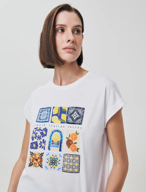 Κοντομάνικη μπλούζα με στάμπα